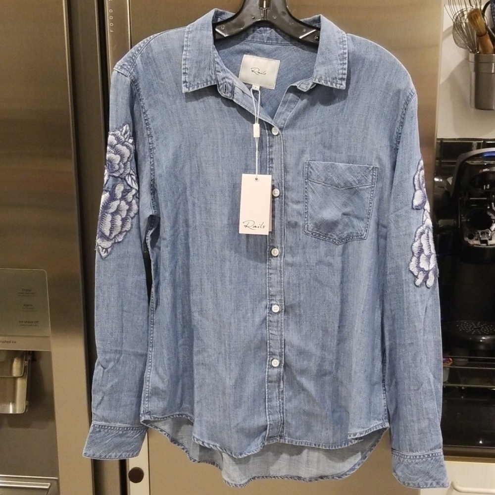 💕RAILS💕 Denim Chambray Floral Embroidered Blouse - Picture 7 of 8